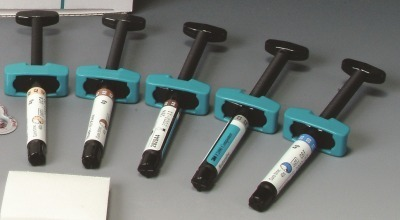 -F2000 Compomer Pedo Syringe 4g product image