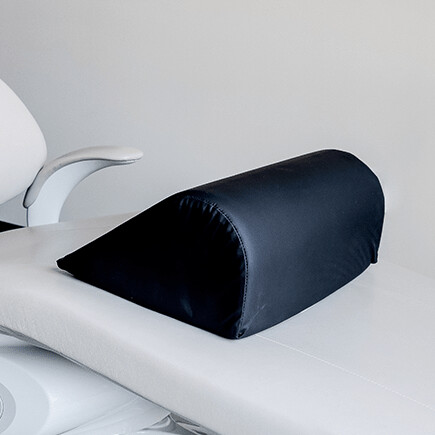 Crescent Knee Support Black - Crescent Knee Support Black - Image 1